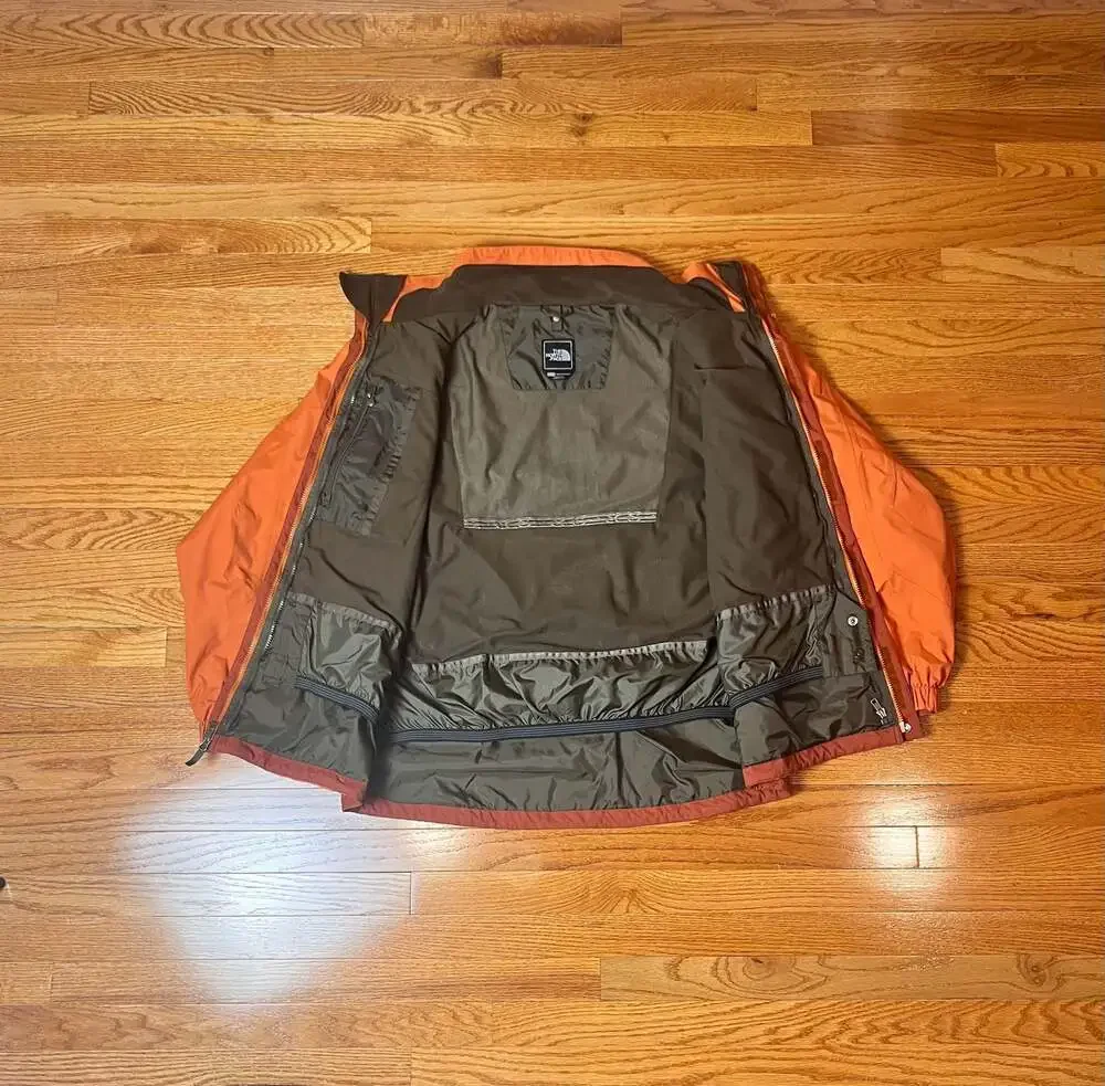 The North Face HyVent Men's Size XL Two-Tone Orange and Brown Waterproof Jacket
